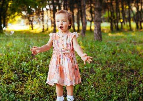 虎年女?huà)雰簩殞氈参锩执笕? /></a>虎年女?huà)雰簩殞氃谄鹈麜r(shí),可用的寓意很多。當(dāng)然,不同的家長(zhǎng)朋友可能由于對(duì)名字的理解和喜好不同,所選擇的名字寓意各有不同。其中,有的家長(zhǎng)朋友喜歡用植物給孩子起名字,這也是一種好的選擇。特別是女?huà)雰浩鹈?..</div>
<span id="ctl00_ContentPlaceHolder1_subjectList_dgNews_ctl04_Label1" style="color:Green;font-size:10pt;">2022/2/10 15:41:00</span>
<div style="height:5px; font-size:5px"> </div>
<hr width="99%" style="text-align:center; border-style:dotted; border-width:0px; height:1px;" />
<div style="height:5px; font-size:5px"> </div>
</div>
</td>
</tr><tr style="border-width:0px;">
<td valign="top">
<div style="padding-left:3px; padding-right:3px;line-height:180%">
<h3 style="padding:0px;margin:0px;display:inline;"><a id="ctl00_ContentPlaceHolder1_subjectList_dgNews_ctl05_HyperLink1" class="headline" href="/baobaoqiming/nvbaobaoqiming/s.aspx?newsid=14390" target="_blank">2022女寶寶100分名字大全</a></h3>
<span style="color:Red;font-size:8pt;"></span>
<br />
<div style="padding-top:1px; width:95%; padding-left:8px; line-height:180%;color:#2f2f2f;font-size:14px;" ><a href=