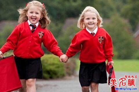 2018屬狗“金”姓寶寶起名必備技巧