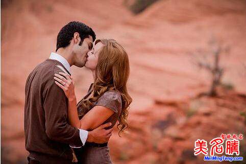 好聽情侶游戲名字:詩意的情侶游戲名字大全