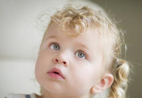 2023女?huà)雰撼S脝蚊笕? /></a>2023年出生的女?huà)雰?,起一個(gè)單名,也就是除了姓氏外,再加一個(gè)字的名字。女?huà)雰浩饐蚊?,顯得可愛(ài)好聽(tīng),好叫好記。不足之處是可能重名的情況較多。當(dāng)然,家長(zhǎng)朋友自己喜歡給女?huà)雰浩饐蚊?,也是一個(gè)理由。下面是2...</div>
<span id="ctl00_ContentPlaceHolder1_subjectList_dgNews_ctl05_Label1" style="color:Green;font-size:10pt;">2022/8/22 11:48:50</span>
<div style="height:5px; font-size:5px"> </div>
<hr width="99%" style="text-align:center; border-style:dotted; border-width:0px; height:1px;" />
<div style="height:5px; font-size:5px"> </div>
</div>
</td>
</tr><tr style="border-width:0px;">
<td valign="top">
<div style="padding-left:3px; padding-right:3px;line-height:180%">
<h3 style="padding:0px;margin:0px;display:inline;"><a id="ctl00_ContentPlaceHolder1_subjectList_dgNews_ctl06_HyperLink1" class="headline" href="/subject/tu/s.aspx?newsid=15131" target="_blank">男嬰兒五行喜木的名字大全2023</a></h3>
<span style="color:Red;font-size:8pt;"></span>
<br />
<div style="padding-top:1px; width:95%; padding-left:8px; line-height:180%;color:#2f2f2f;font-size:14px;" ><a href=