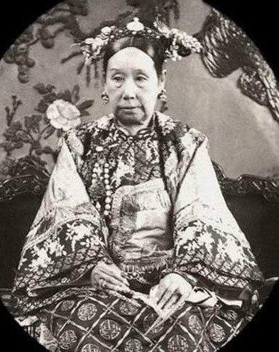 慈禧太后,生肖屬羊